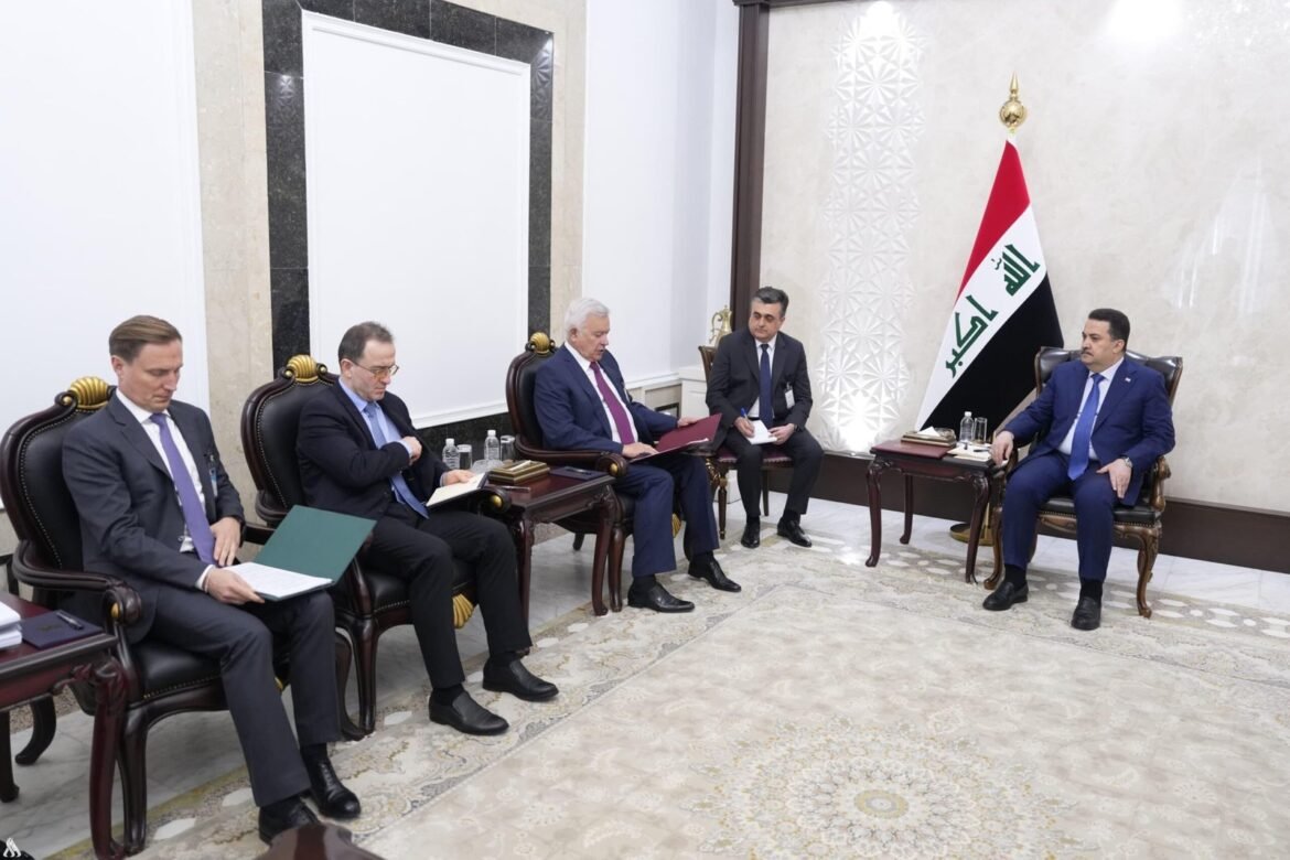 رئيس الوزراء يؤكد ضرورة الإسراع في إنجاز المشاريع المتعلقة بحقلي غرب القرنة واريدو