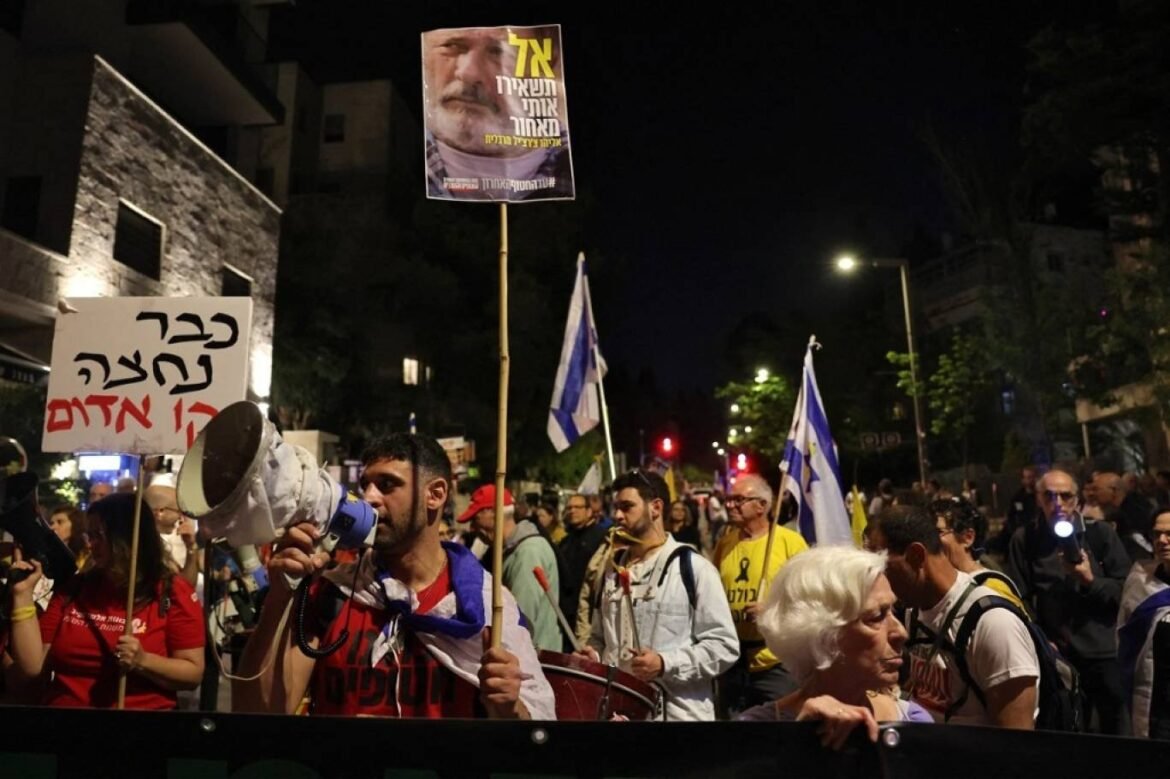 عائلات الرهائن تطالب نتنياهو بتحريرهم حتى لو اضطر لوقف الحرب