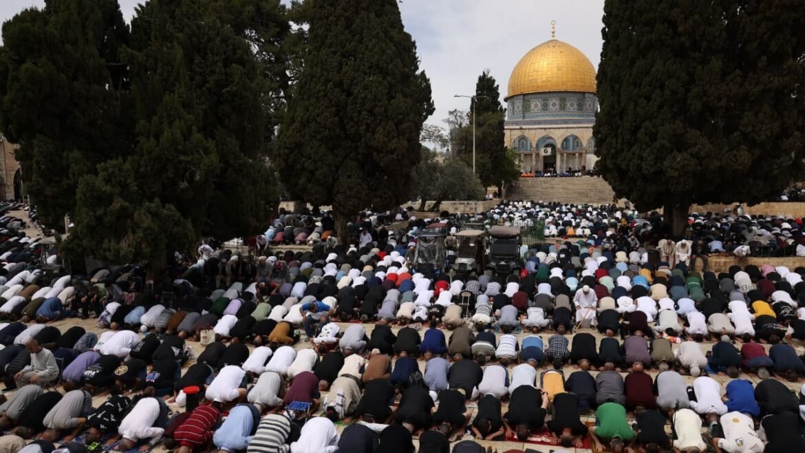 "مجلس حكماء المسلمين" يرد على دعوات لـ"تفجير المسجد الأقصى وقبة الصخرة"