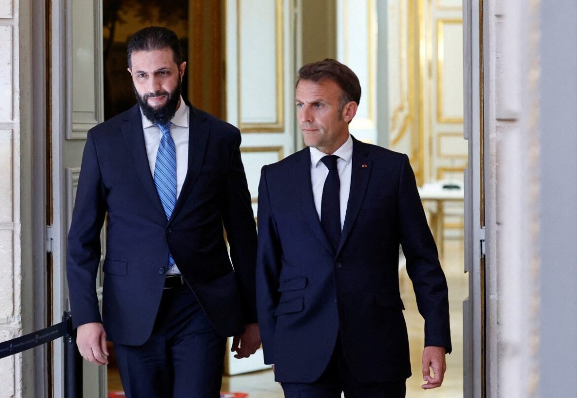 "لقاء الإليزيه"... ماكرون سيسعى لرفع العقوبات عن سوريا والشرع يؤكد تفاوض دمشق مع تل أبيب
