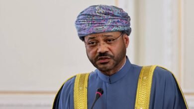 أول تعليق لوزير الخارجية العماني على المحادثات بين إيران وأمريكا في مسقط