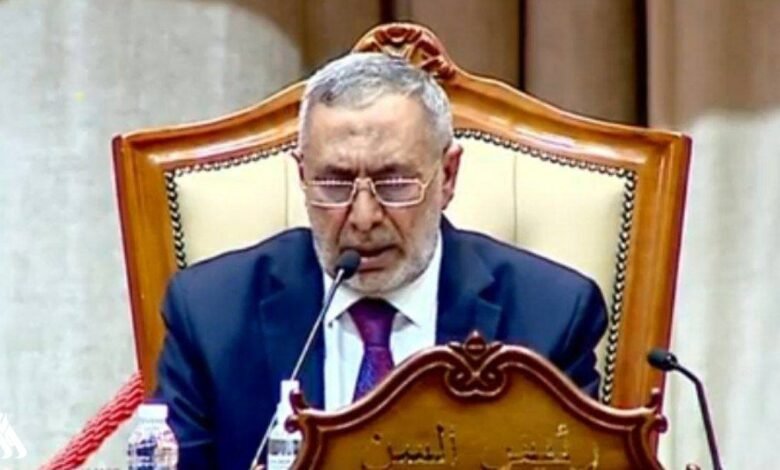 المشهداني يعلن إقرار البرلمان حزمة تشريعية داعمة للتربويين
