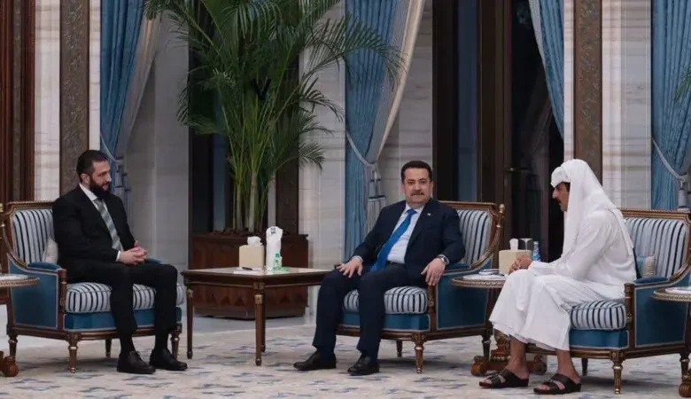 رئيس الوزراء العراقي محمد شياع السوداني يلتقي برئيس المرحلة الانتقالية في سوريا أحمد الشرع، بحضور أمير دولة قطر الشيخ تميم بن حمد آل ثاني