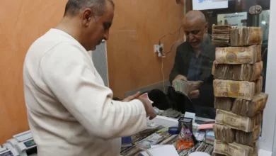 سعر صرف الدينار العراقي مقابل الدولار اليوم الأحد يعاود الانخفاض