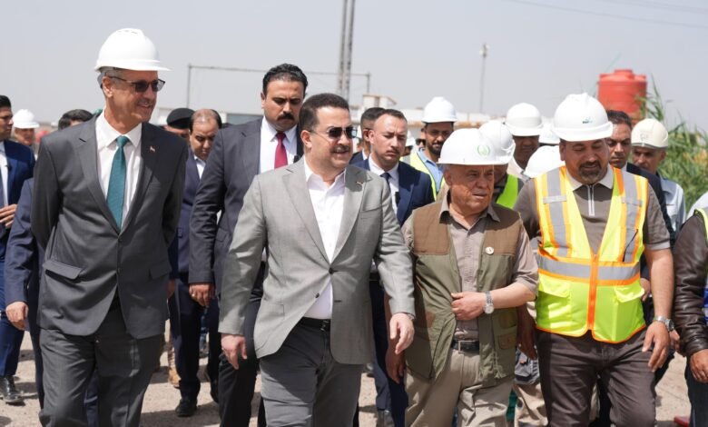 رئيس الوزراء يتابع ميدانياً مشروع مد أنبوب نقل الغاز من المحمودية إلى بسماية